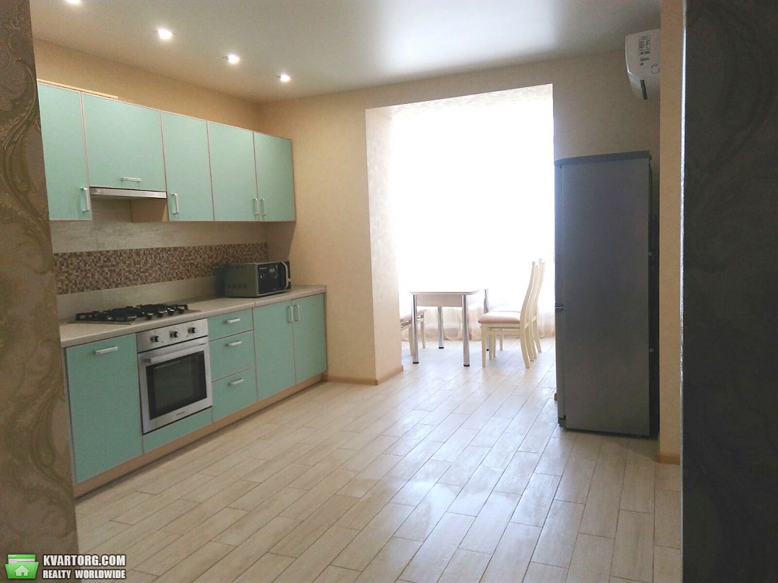 Rent out 2-room apartment. Днепропетровск, славы бульвар — photo 4