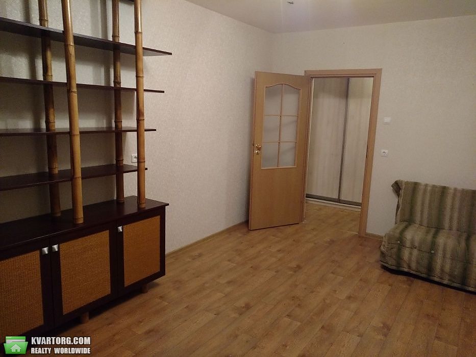 Rent out 2-room apartment. Киев,  Пчелки — photo 10