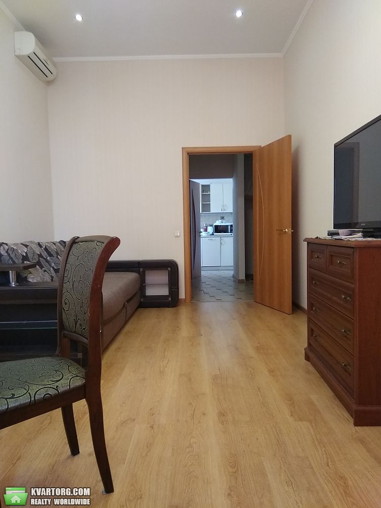 Rent out 1-room apartment. Киев,  Антоновича — photo 6