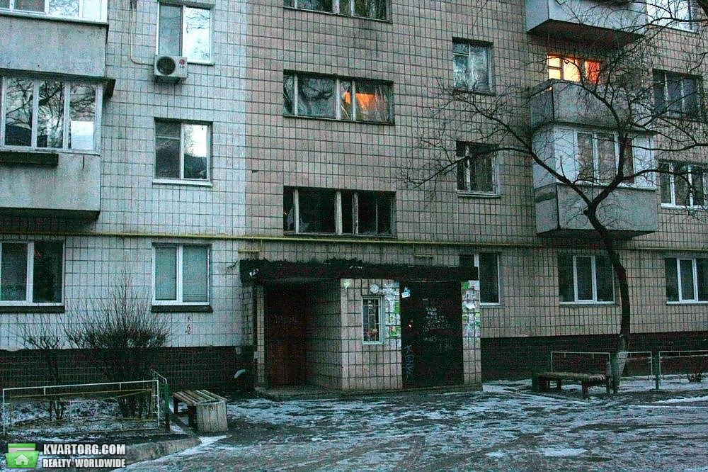 Sell 4-room apartment. Киев,  Автозаводская — photo 1