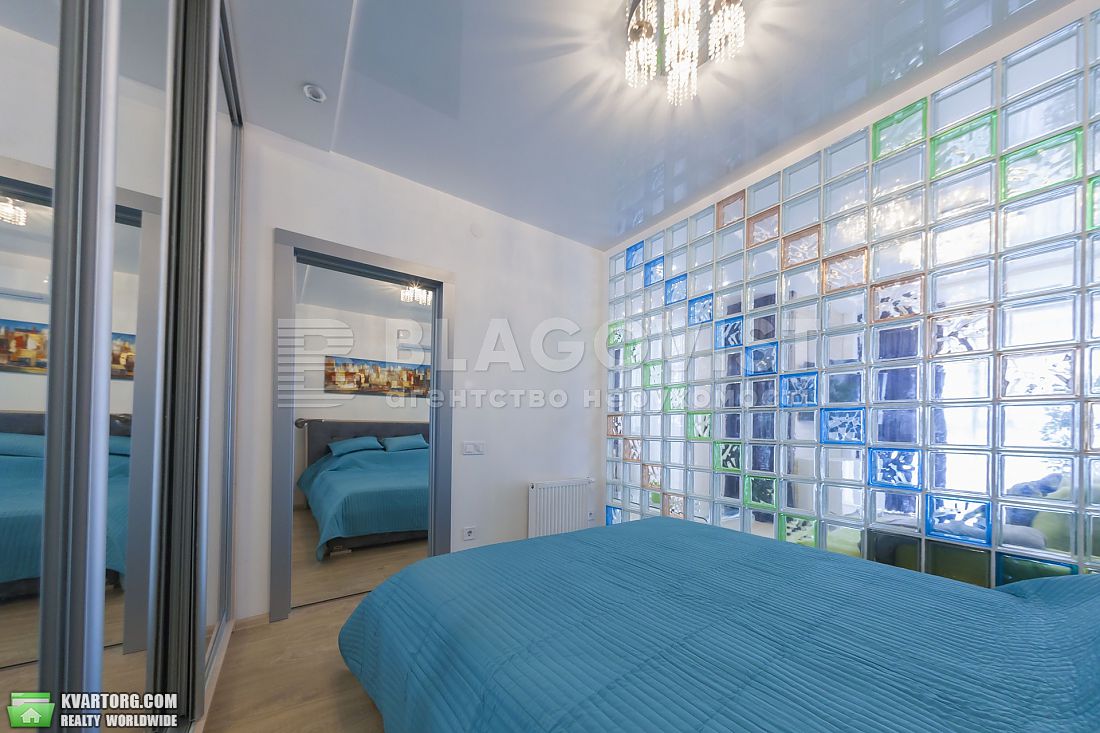 Rent out 2-room apartment. Киев, Драгоманова — photo 7
