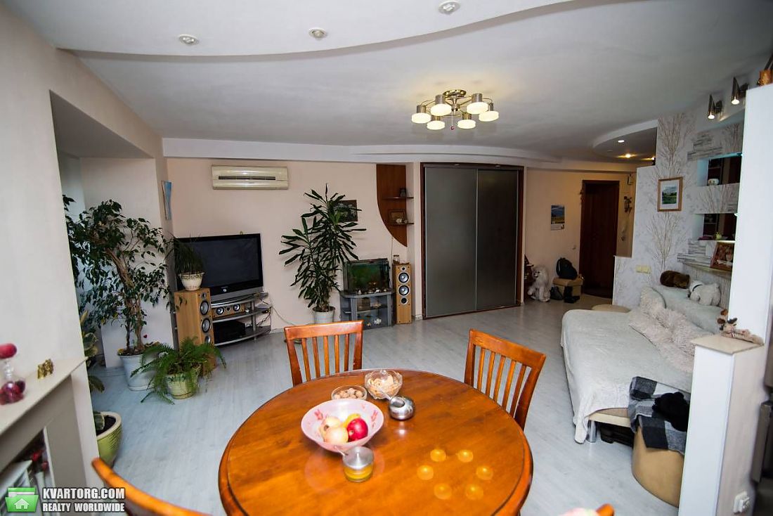Sell 3-room apartment. Днепропетровск, Запорожское Шоссе — photo 1