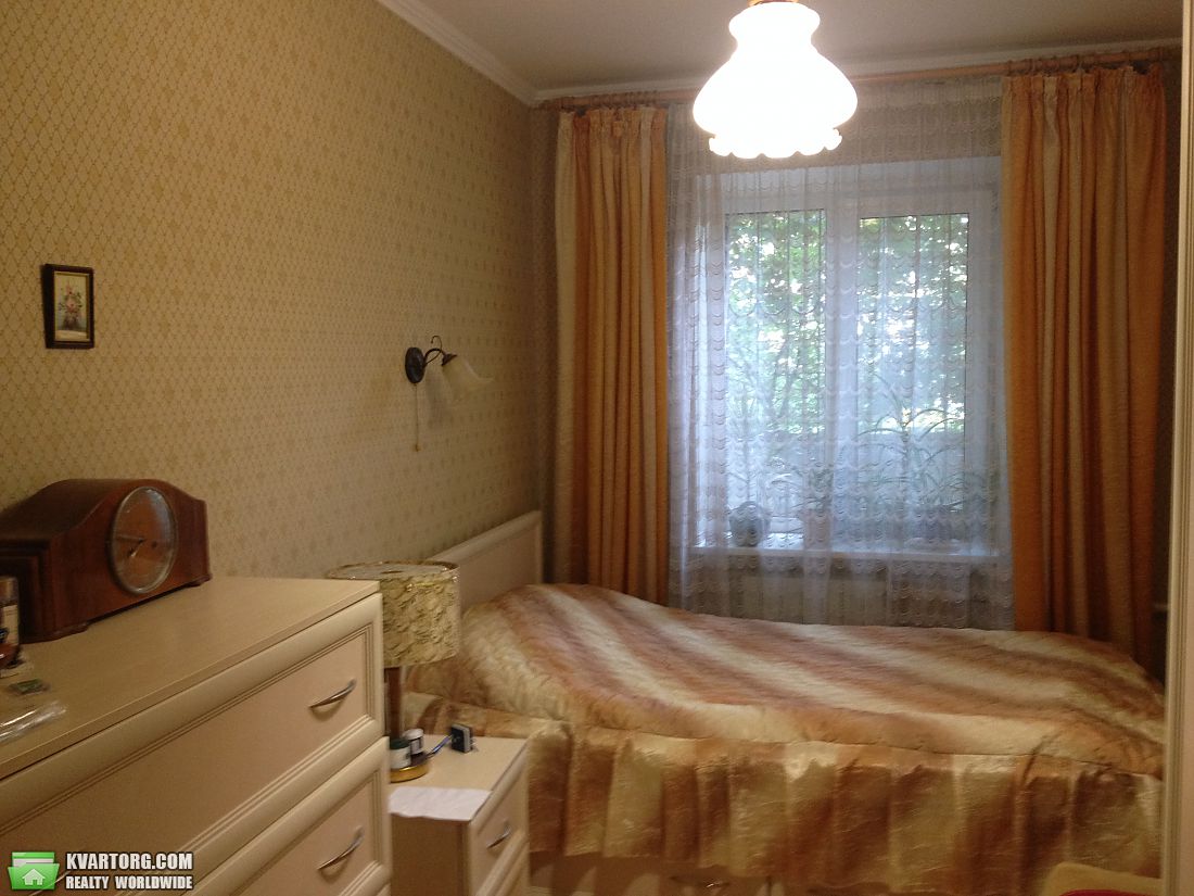 Sell 3-room apartment. Киев,  Дегтяревская — photo 1