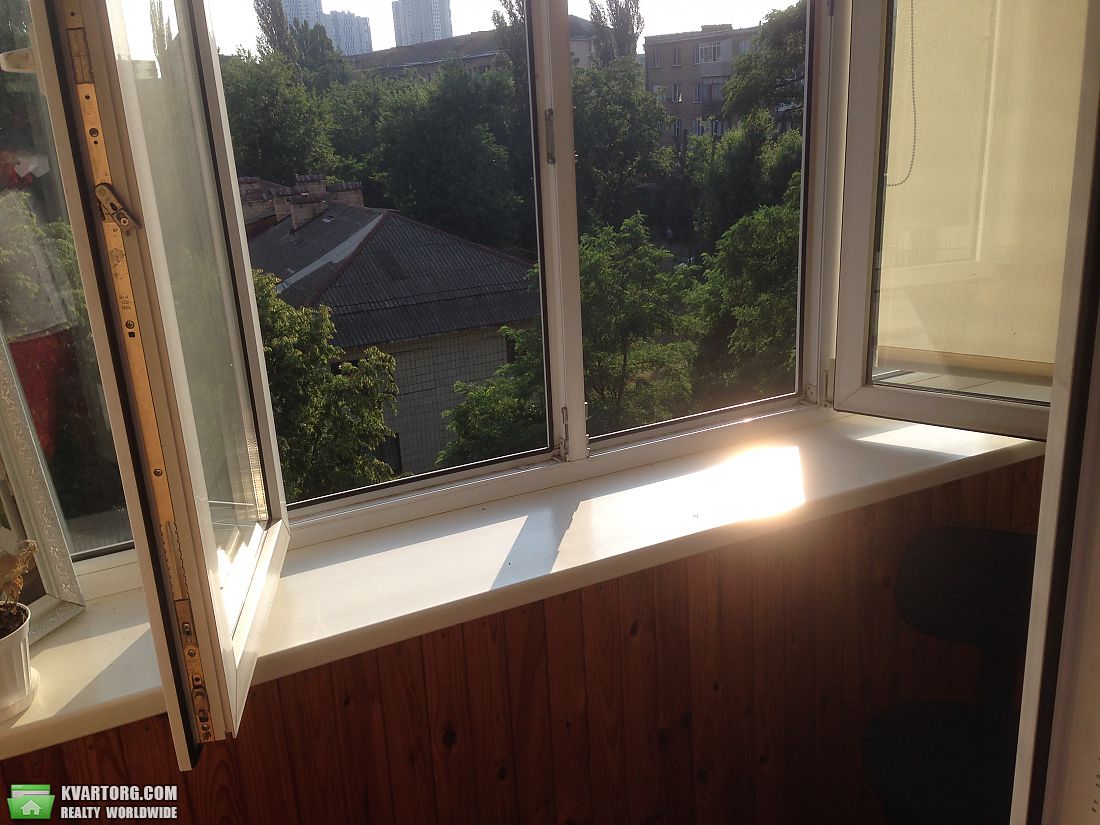 Sell 2-room apartment. Киев,  Воссоединения пр — photo 4