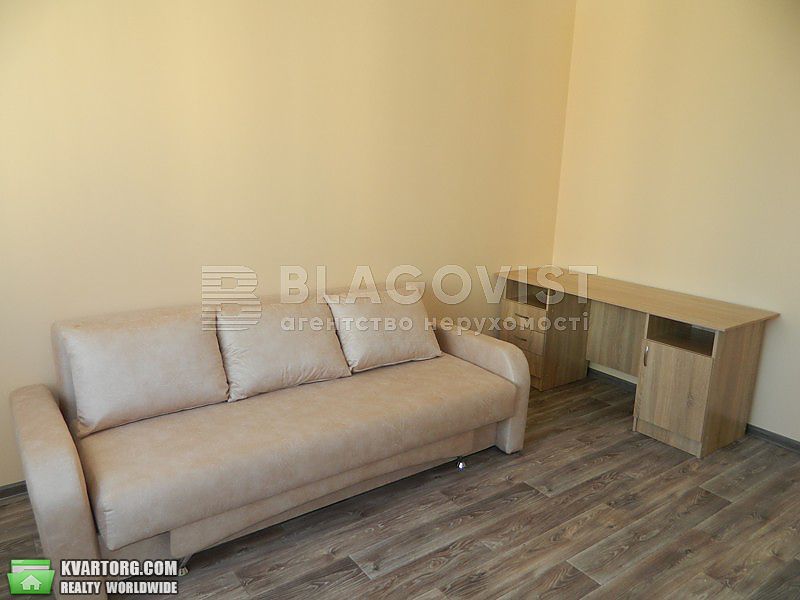 Rent out 1-room apartment. Киев,  Панельная — photo 1