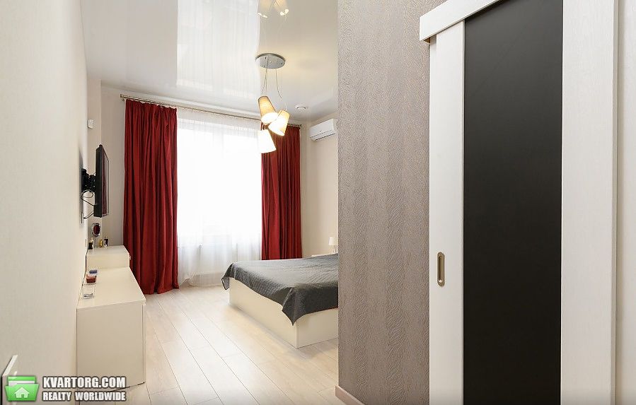 Sell 2-room apartment. Киев,  Глушкова пр — photo 4