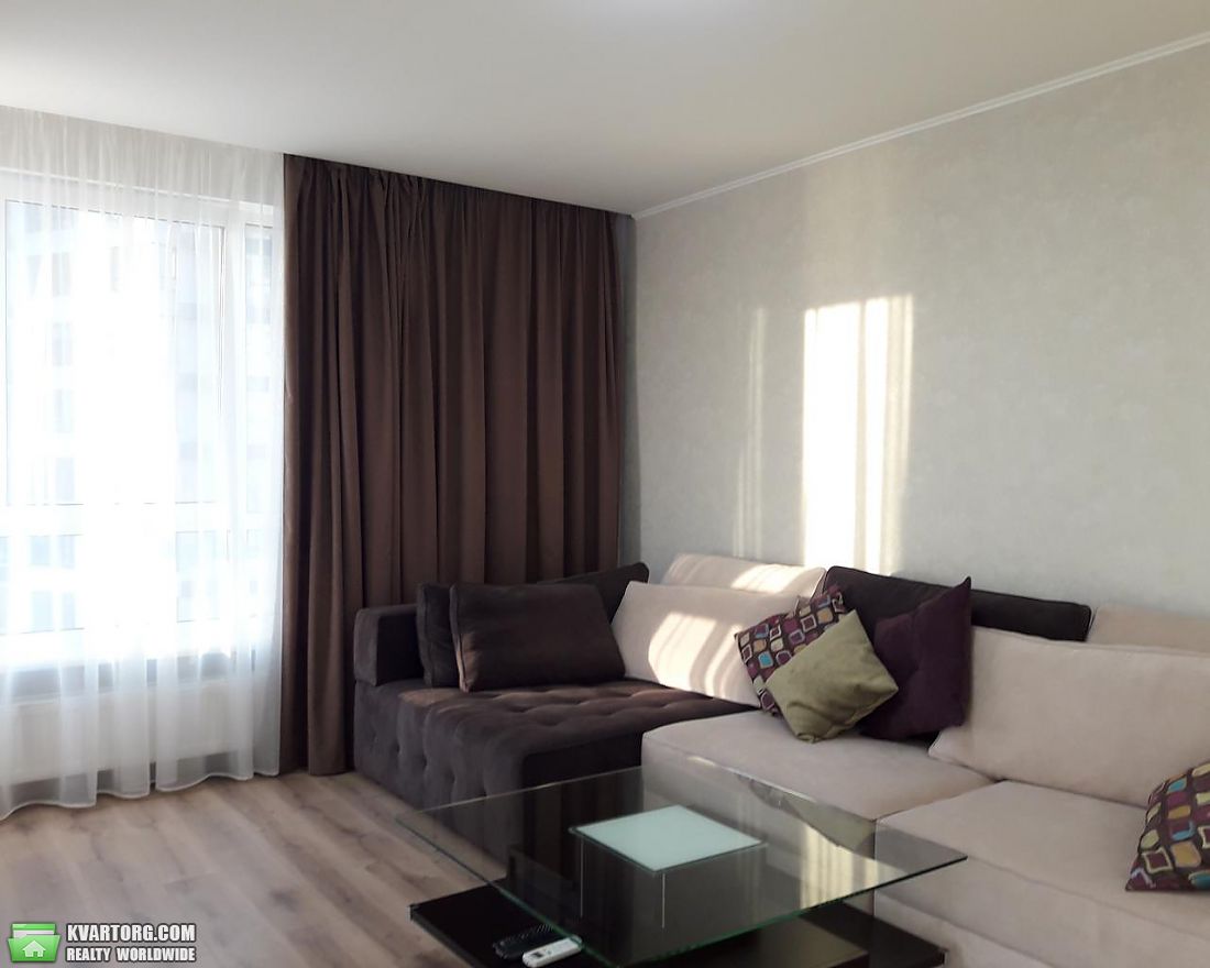 Rent out 2-room apartment. Киев, Заречная — photo 2