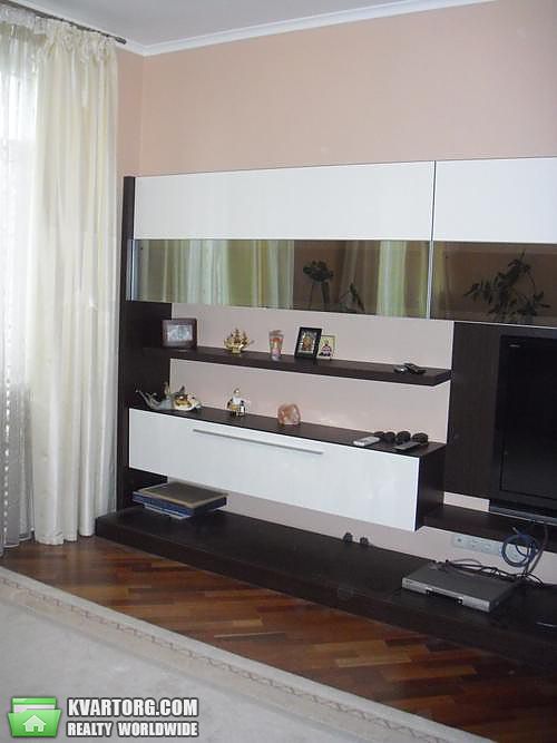 Rent out 3-room apartment. Киев,  Лысенко — photo 4