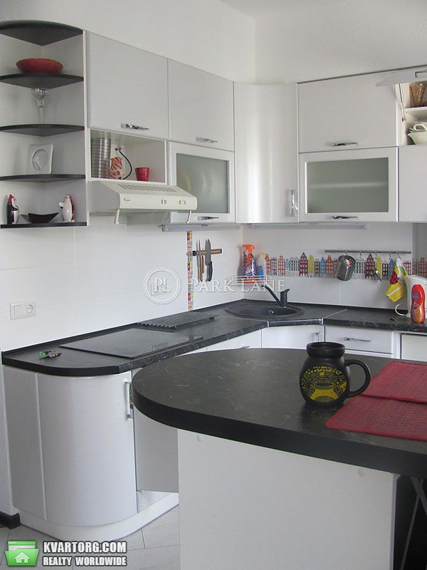 Rent out 2-room apartment. Киев,  Дарвина — photo 3