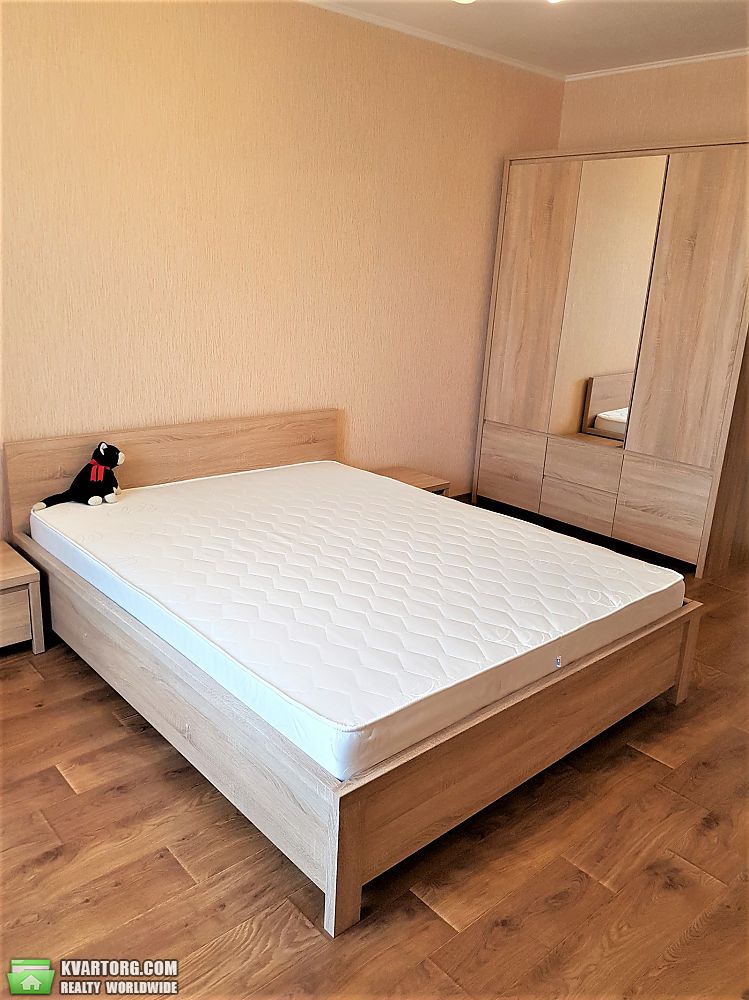 Rent out 1-room apartment. Киев, сергея данченко — photo 6