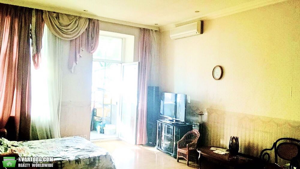 Sell 2-room apartment. Киев,  Петлюры — photo 1