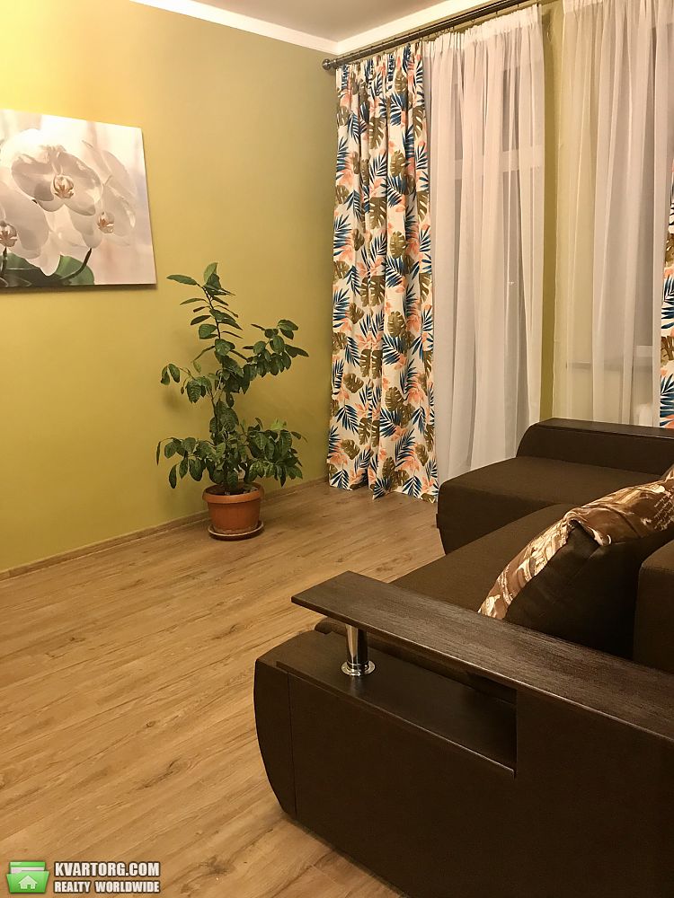 Rent out 1-room apartment. Киев,  Автозаводская — photo 5