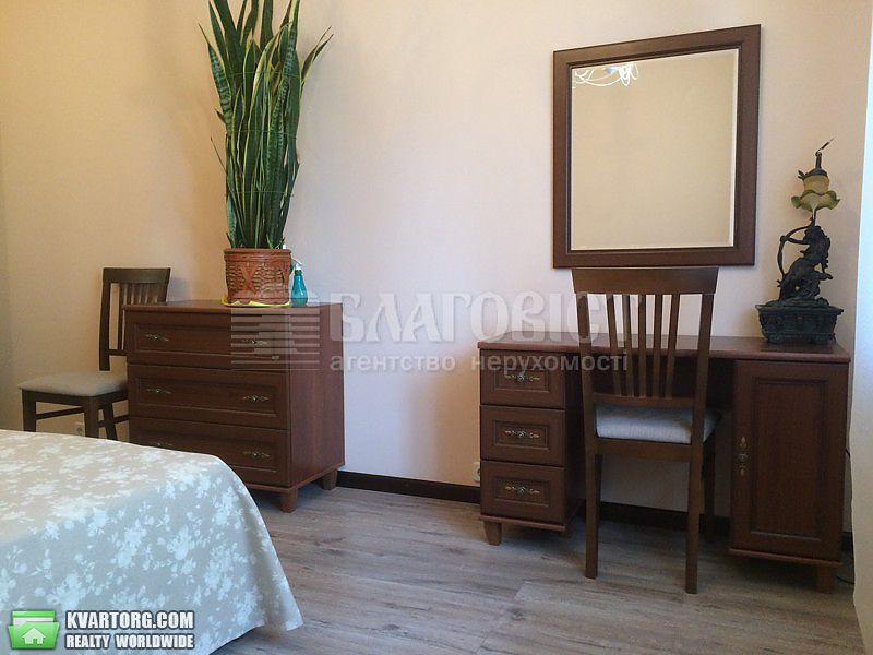 Rent out 2-room apartment. Киев,  Межигорская — photo 4