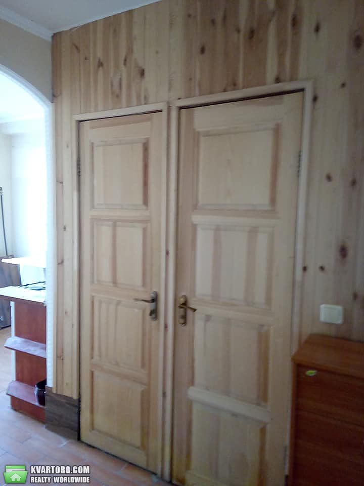Rent out 2-room apartment. Киев, Энтузиастов ул. — photo 2