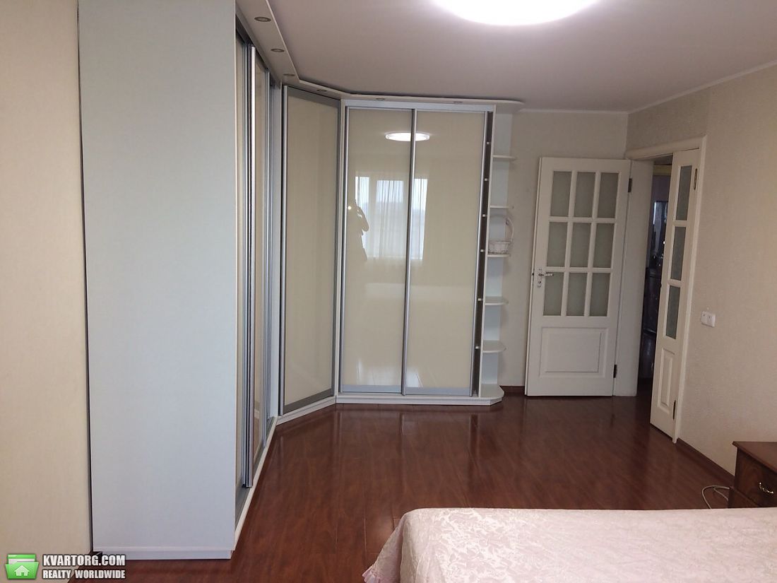 Rent out 3-room apartment. Киев, проспект Победы — photo 2