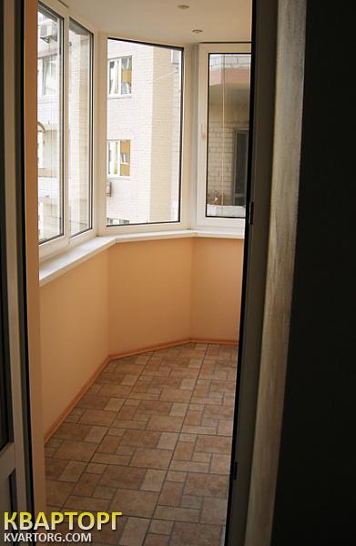 Rent out 3-room apartment. Киев,  Вишняковская — photo 4