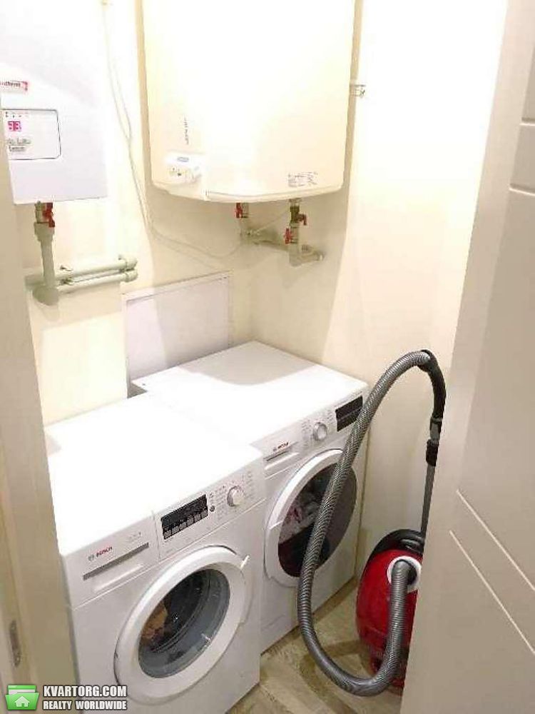 Rent out 3-room apartment. Киев,  Черновола — photo 7
