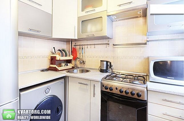 Rent out 2-room apartment. Киев,  Жилянская — photo 6
