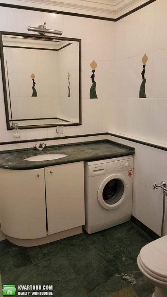 Rent out 3-room apartment. Киев,  Клиническая — photo 8