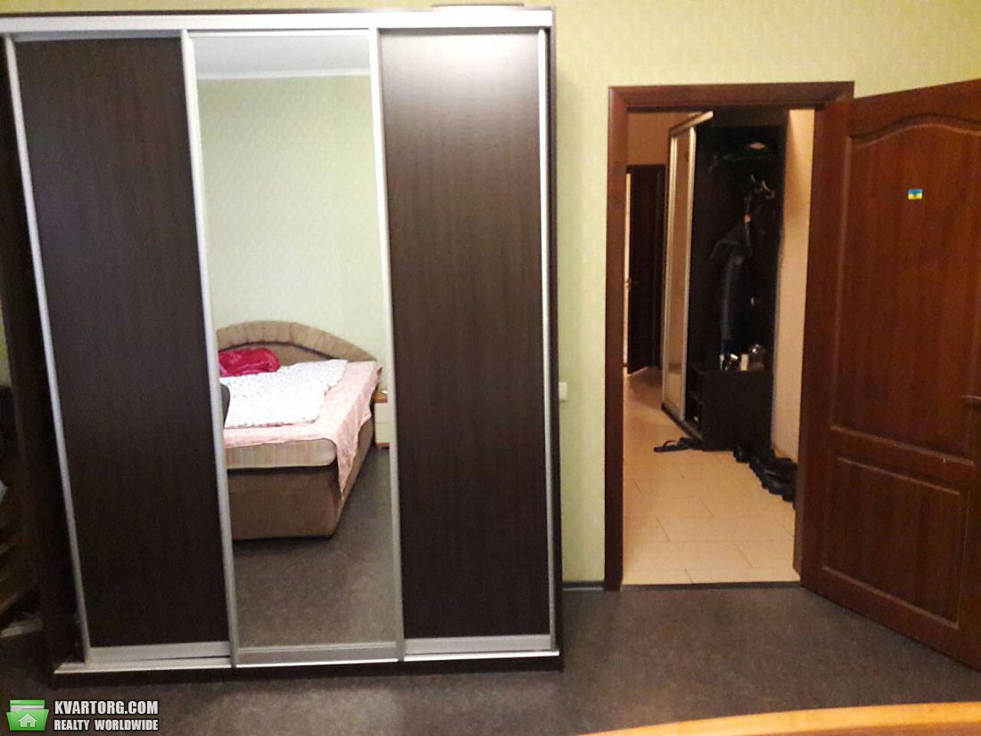 Rent out 2-room apartment. Киев,  Алма-Атинская — photo 1