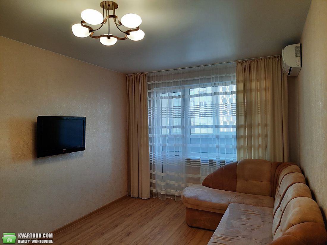 Rent out 2-room apartment. Киев,  Правды пр — photo 7