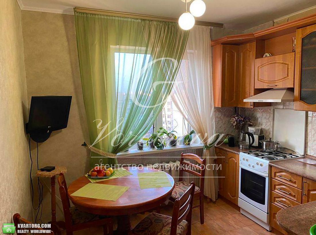 Sell 3-room apartment. Киев, симиренко — photo 1