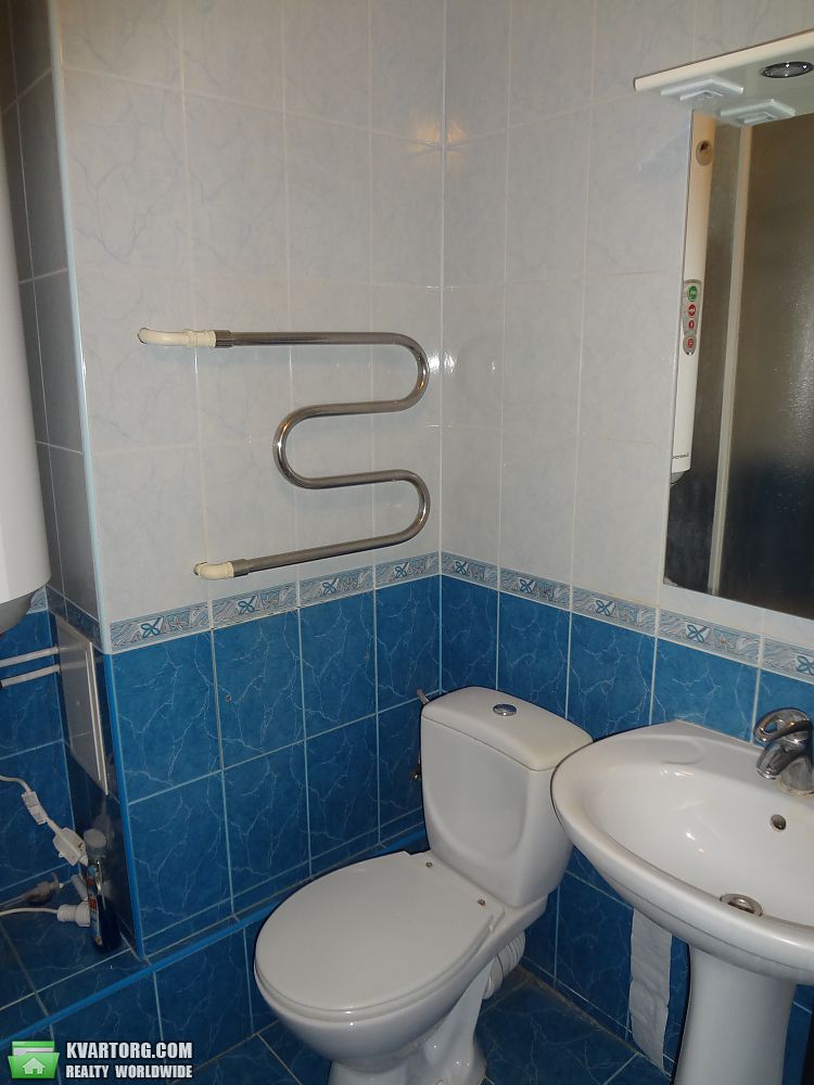 Rent out 1-room apartment. Киев, Шаповала — photo 9