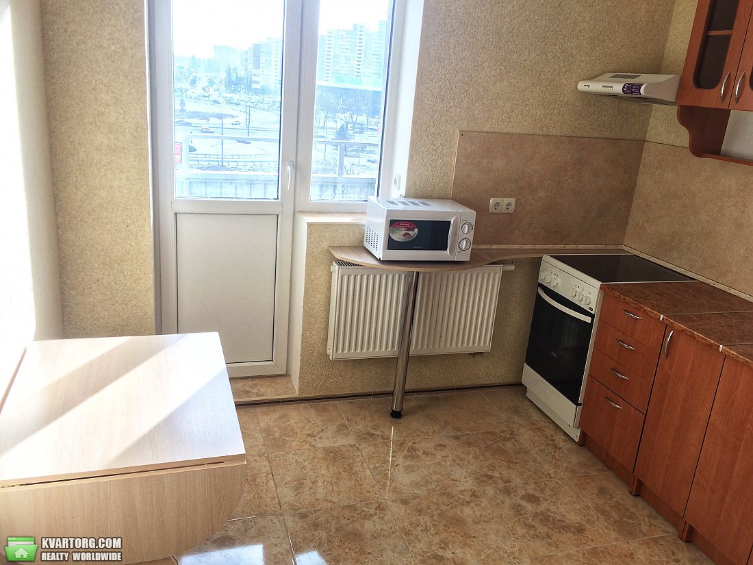 Rent out 2-room apartment. Киев,  Теремковская — photo 2