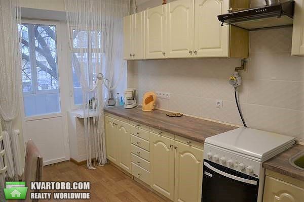 Rent out 2-room apartment. Киев,  Предславинская — photo 1