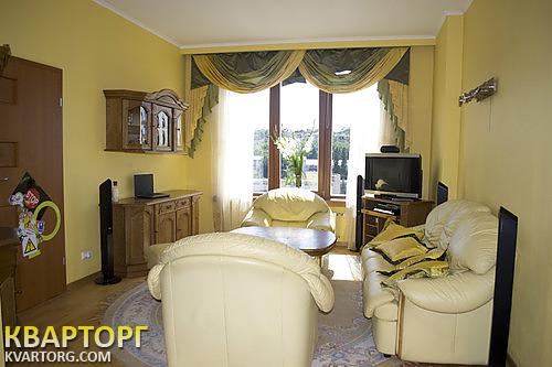 Rent out 2-room apartment. Киев, Жилянская — photo 1