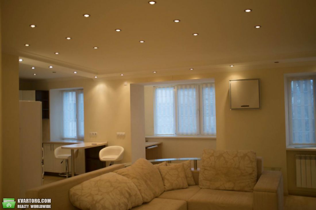 Rent out 2-room apartment. Киев,  Московская — photo 7