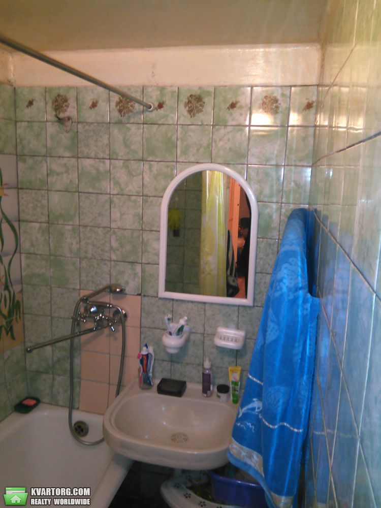 Rent out 2-room apartment. Киев,  Героев Космоса — photo 2