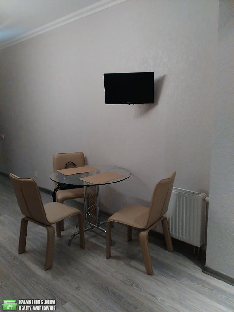 Rent out 2-room apartment. Киев,  Петрицкого — photo 5