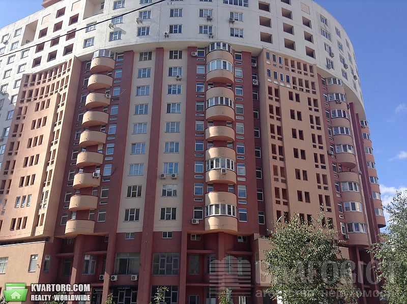 Sell 2-room apartment. Киев,  Эрнста — photo 1