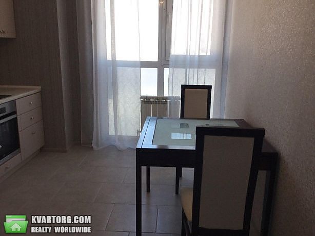 Rent out 2-room apartment. Киев,  Госпитальный пер — photo 2