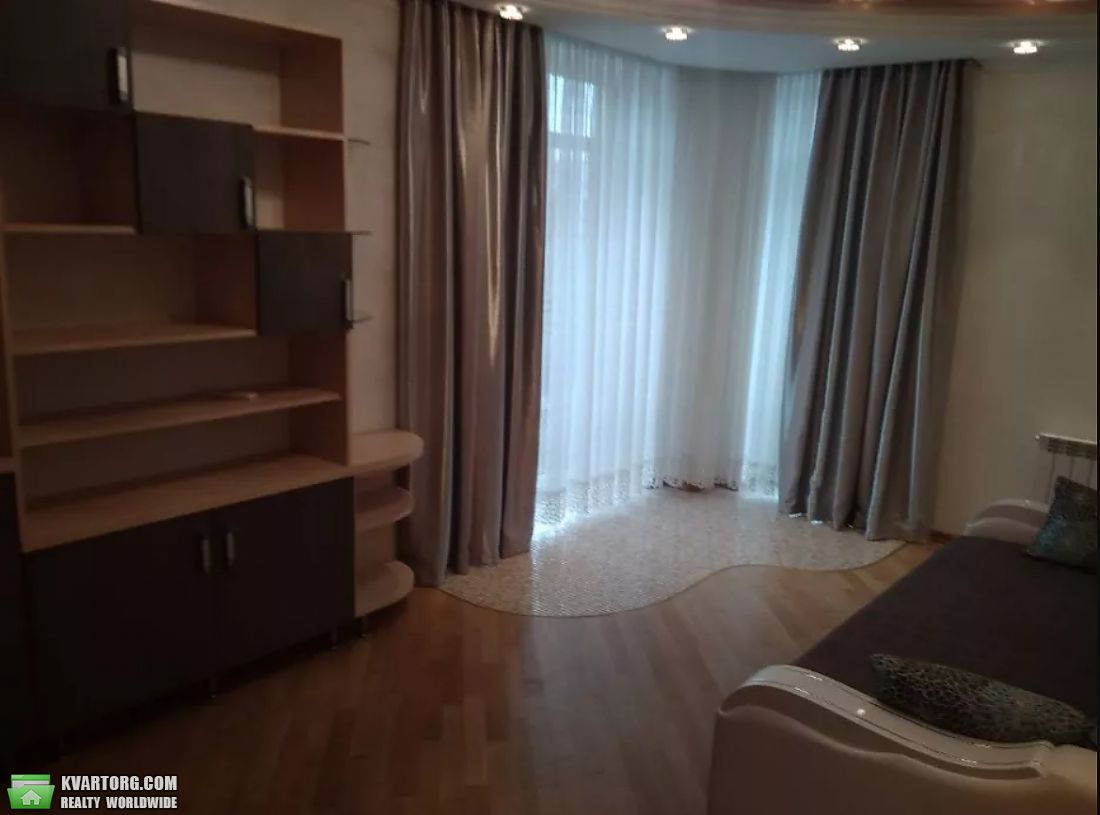 Rent out 3-room apartment. Киев,  Дашавская — photo 9