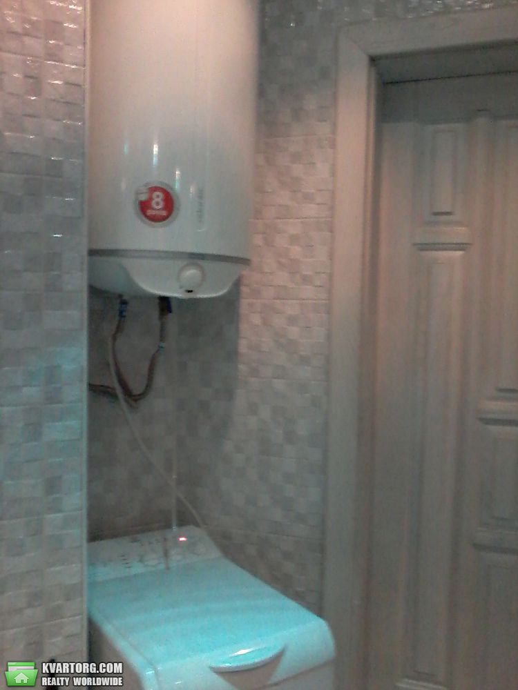 Rent out 2-room apartment. Киев,  Вышгородская — photo 7