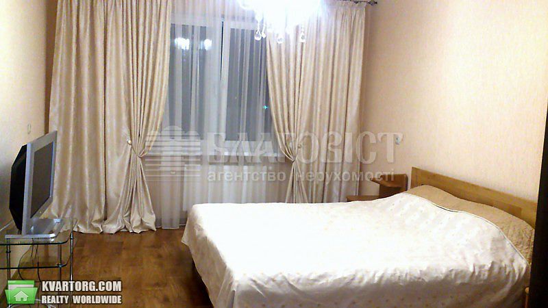 Rent out 2-room apartment. Киев, Данченка Сергея — photo 5