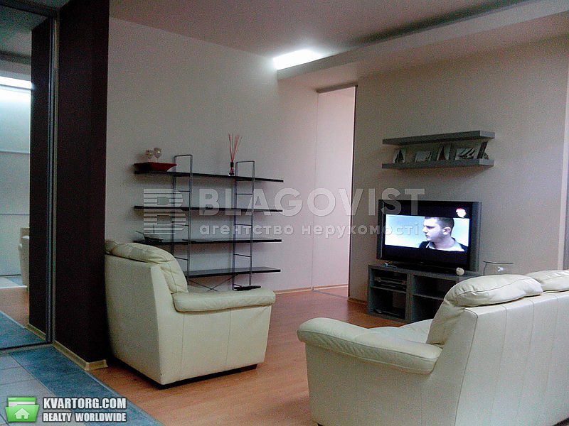 Sell 2-room apartment. Киев,  Жилянская — photo 3