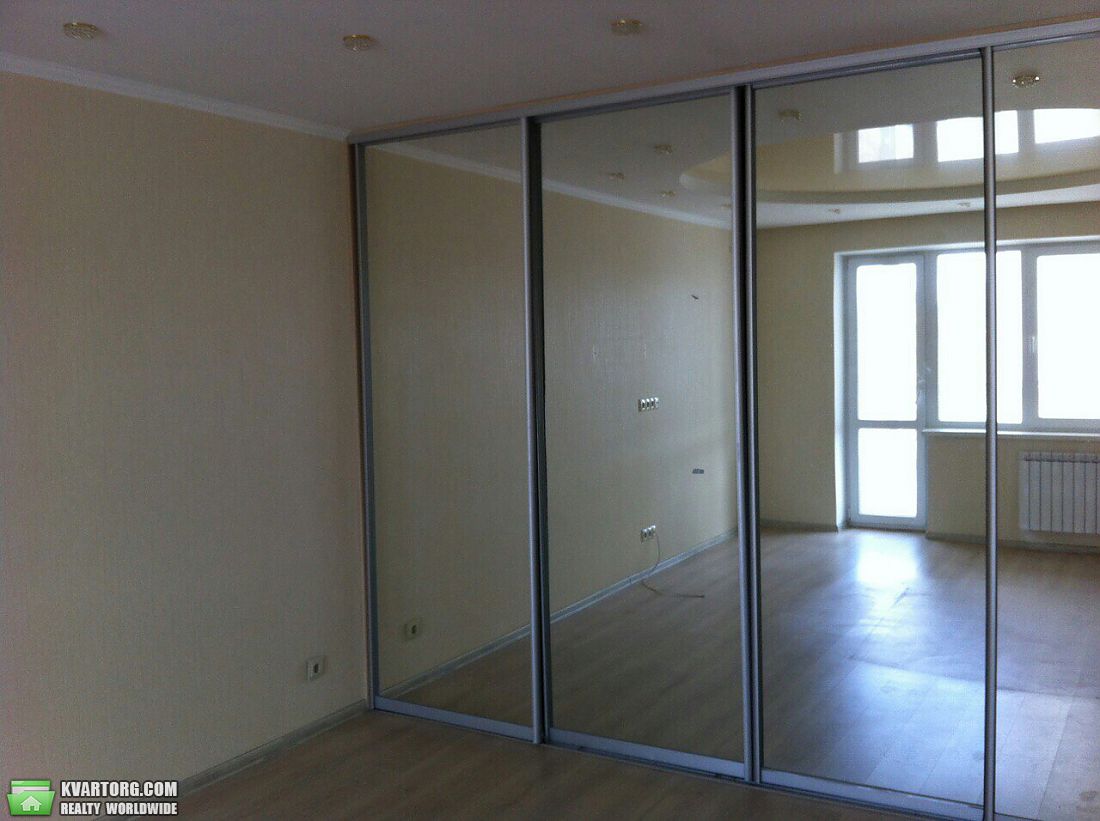 Sell 2-room apartment. Киев,  Никольско-Слободская — photo 4