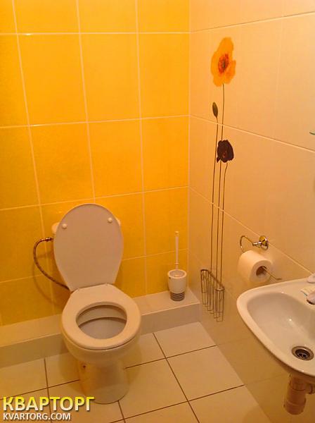 Rent out 2-room apartment. Киев, Харьковское шос. — photo 7