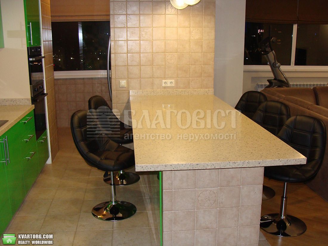 Rent out 4-room apartment. Киев,  Старонаводницкая — photo 4