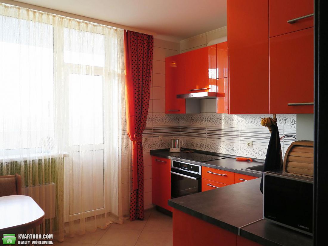 Rent out 2-room apartment. Киев, Сикорского — photo 6