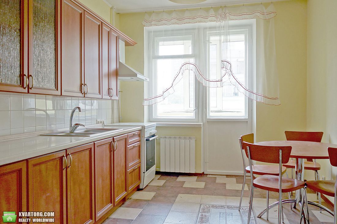Rent out 2-room apartment. Киев,  Гончара — photo 3