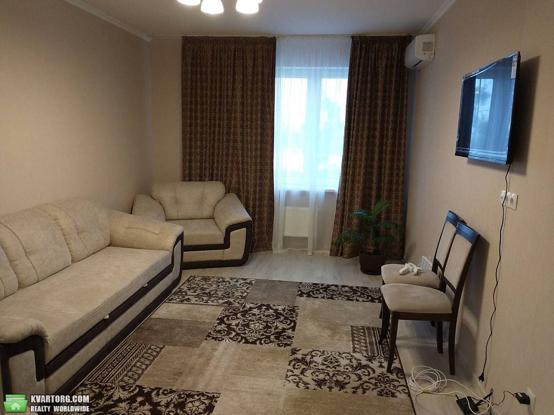 Rent out 1-room apartment. Киев,  Краковская — photo 3