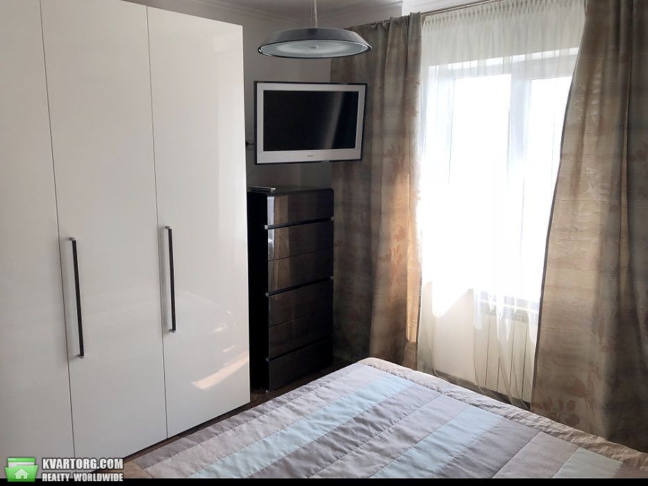 Rent out 2-room apartment. Киев,  Уборевича — photo 2