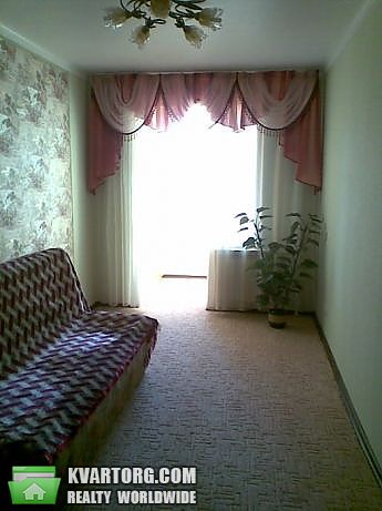 Rent out 3-room apartment. Киев,  Лятошинского — photo 3