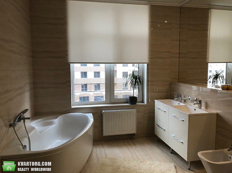 Rent out 3-room apartment. Киев, Драгомирова ул. — photo 8
