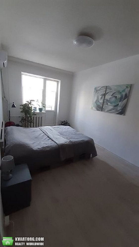 Sell 1-room apartment. Киев,  Приречная — photo 1