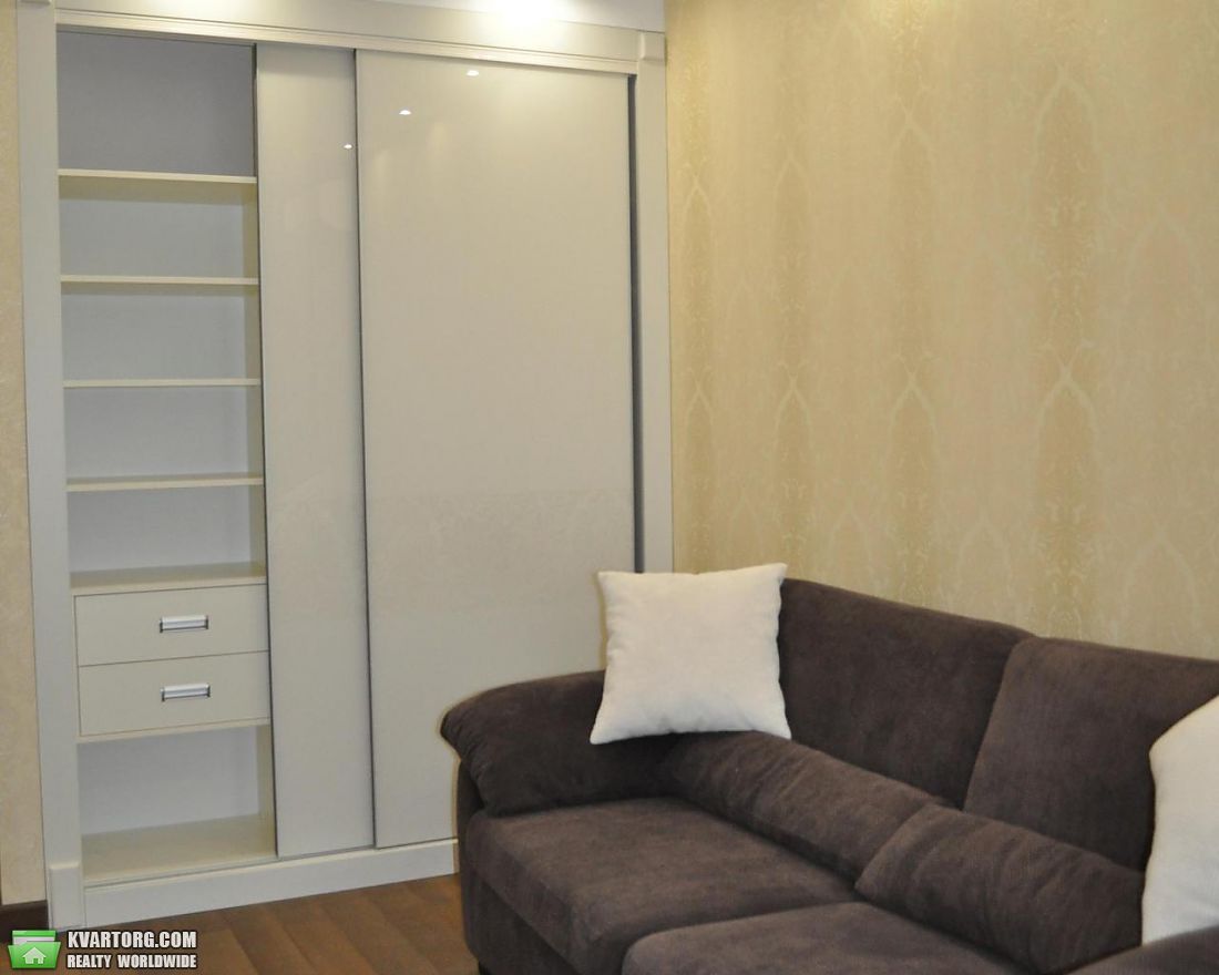Rent out 3-room apartment. Киев,  Драгомирова — photo 7